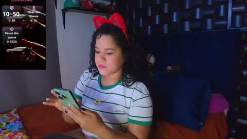 Snapshot of kesha_rosse_ chatting on 10.30.25 KESHA online show from 10.30.25