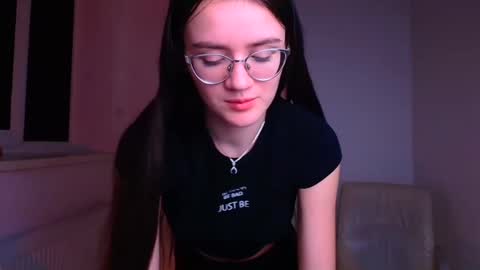 Snapshot of ketrin_pirsss chatting on 01.11.25 Ketrin online show from 01.11.25