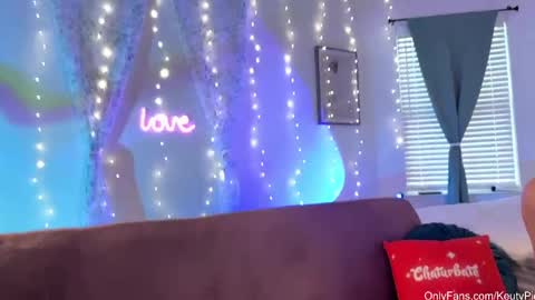 Snapshot of keutypie chatting on 05.15.26 KeutyPie online show from 05.15.26