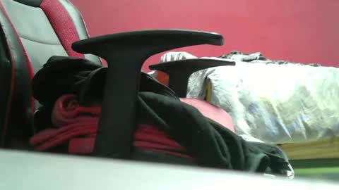 kev19922 online show from 02.21.25