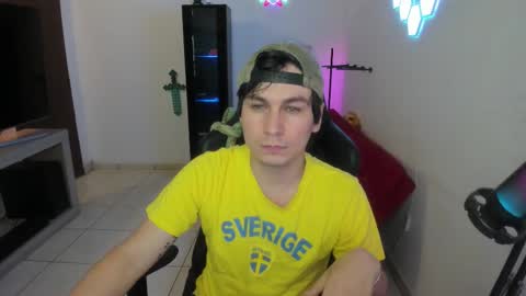 Snapshot of kevin873s chatting on 10.30.25 Kevin online show from 10.30.25