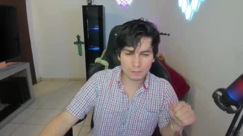 Snapshot of kevin873s chatting on 10.31.25 Kevin online show from 10.31.25