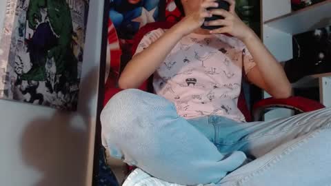 Snapshot of kevin_charless chatting on 04.06.26 Kevin online show from 04.06.26