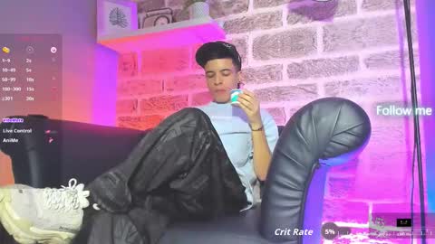 Snapshot of kevinn_blue chatting on 11.05.25 Sexy Hot Kevin online show from 11.05.25