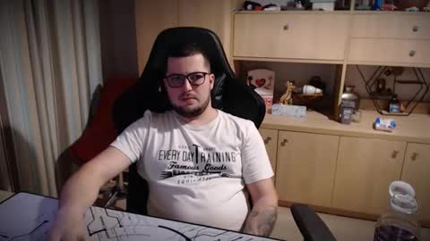 Kevinn online show from 12.18.25