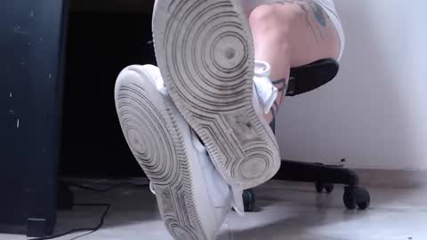     online show from 10.22.25