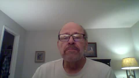 Snapshot of kfries chatting on 01.06.25 Kent online show from 01.06.25