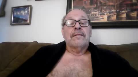 Snapshot of kfries chatting on 10.26.25 Kent online show from 10.26.25