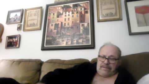 Snapshot of kfries chatting on 11.03.25 Kent online show from 11.03.25