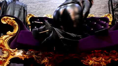 Khaleesi online show from 12.19.24