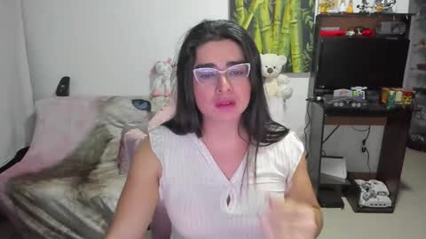 Snapshot of khalifa_gold chatting on 04.25.26 Khalifa Kasumi online show from 04.25.26
