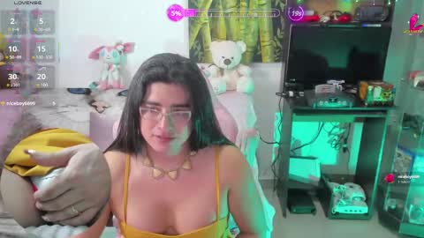 Snapshot of khalifa_gold chatting on 04.28.26 Khalifa Kasumi online show from 04.28.26