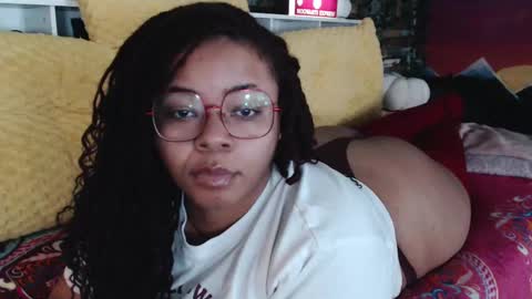 Snapshot of khayaparker chatting on 02.09.25 Khaya online show from 02.09.25