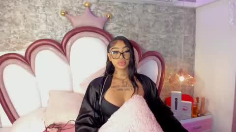 Khelany Isyy  online show from 03.09.26