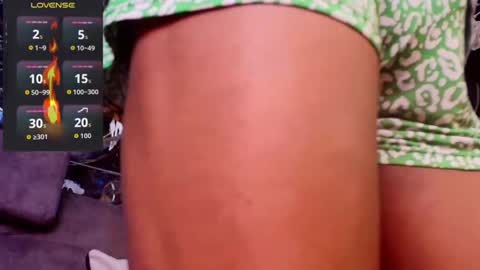 Snapshot of khler_angelis chatting on 10.31.25 khler_angelis online show from 10.31.25