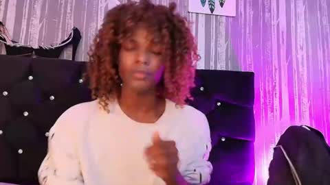 Snapshot of khler_angelis chatting on 11.18.25 khler_angelis online show from 11.18.25