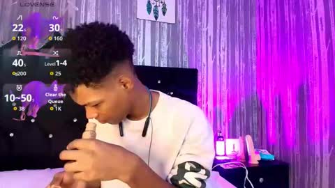 Snapshot of khler_angelis chatting on 12.03.25 khler_angelis online show from 12.03.25