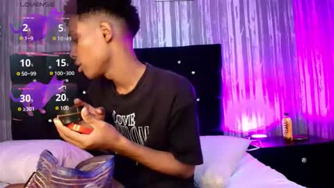 Snapshot of khler_angelis chatting on 12.14.25 khler_angelis online show from 12.14.25