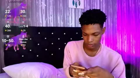 Snapshot of khler_angelis chatting on 12.17.25 khler_angelis online show from 12.17.25