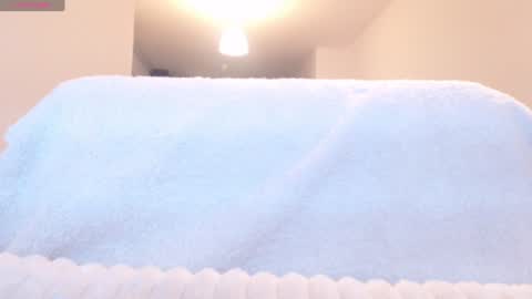 Snapshot of khloe_star chatting on 02.06.25 Khloe online show from 02.06.25