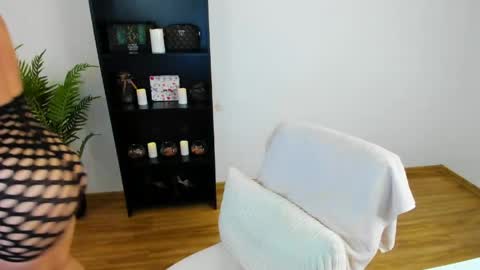 Khloe online show from 04.05.26