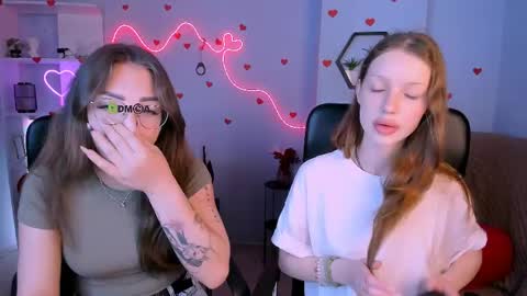 Snapshot of khloebeauty chatting on 05.25.26 khloebeauty online show from 05.25.26