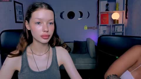 Snapshot of khloebeauty chatting on 05.31.26 khloebeauty online show from 05.31.26