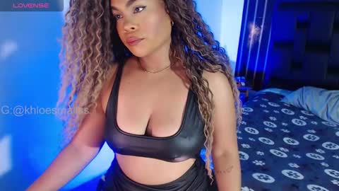 Snapshot of khloesmalls chatting on 09.22.25 online show from 09.22.25