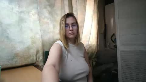 kianna_dior_ online show from 02.05.25