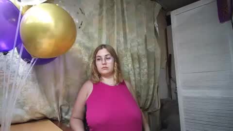 kianna_dior_ online show from 02.08.25