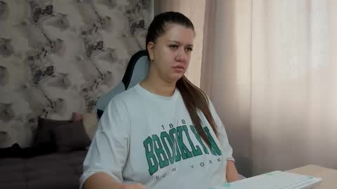 kianna_dior_ online show from 04.10.26