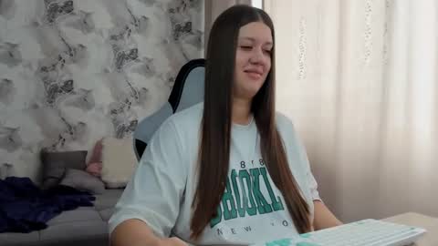 kianna_dior_ online show from 04.17.26