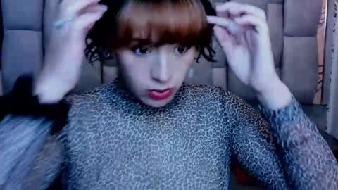 KIARA FOX online show from 12.14.25