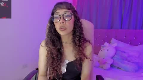 Snapshot of kiara_lovelyy chatting on 05.20.26 Kiara online show from 05.20.26