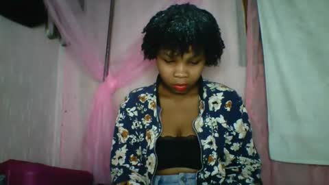 Snapshot of kiarah_69 chatting on 05.18.26 kiarah 69 online show from 05.18.26