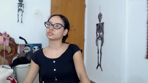 kiaralenon online show from 10.01.25