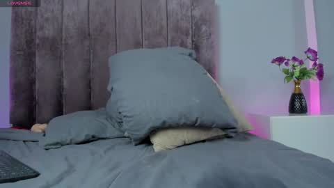 Sara Palacios online show from 01.11.25