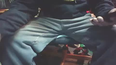 Snapshot of kick_1_down chatting on 12.04.24 kick_1_down online show from 12.04.24