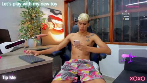 Snapshot of kieran_derek chatting on 01.31.25 Kieran Derek online show from 01.31.25