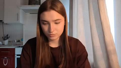 Snapshot of kierstentates chatting on 04.23.26 Ola my name is Lissa Lets hit 10 Thumbs Up together online show from 04.23.26