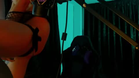 Snapshot of kiizzukyuwu chatting on 02.26.25 Kizuky online show from 02.26.25