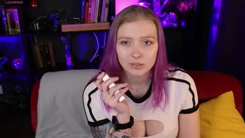 Kiki online show from 02.05.26