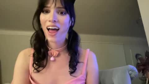 Kiki Hart online show from 02.01.25