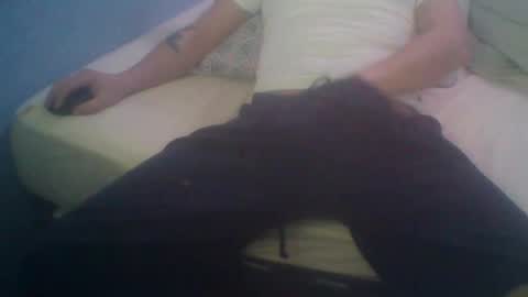 Snapshot of kiko83c chatting on 02.26.25 New accound cavilacion online show from 02.26.25