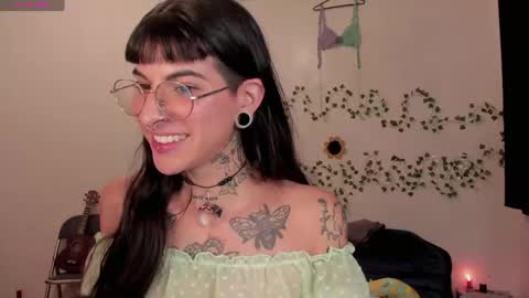 Bella online show from 04.24.26