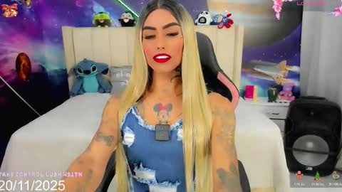 Snapshot of kilye_nellaa chatting on 11.20.25 kylie anthonella online show from 11.20.25