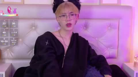Snapshot of kim_adrien chatting on 06.23.26 Adrien online show from 06.23.26