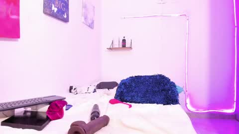 Snapshot of kim_baker1 chatting on 01.30.25 kim online show from 01.30.25