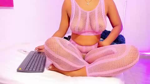 Snapshot of kim_baker1 chatting on 02.05.25 kim online show from 02.05.25