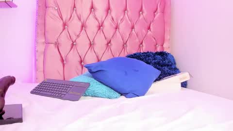 Snapshot of kim_baker1 chatting on 03.11.25 kim online show from 03.11.25